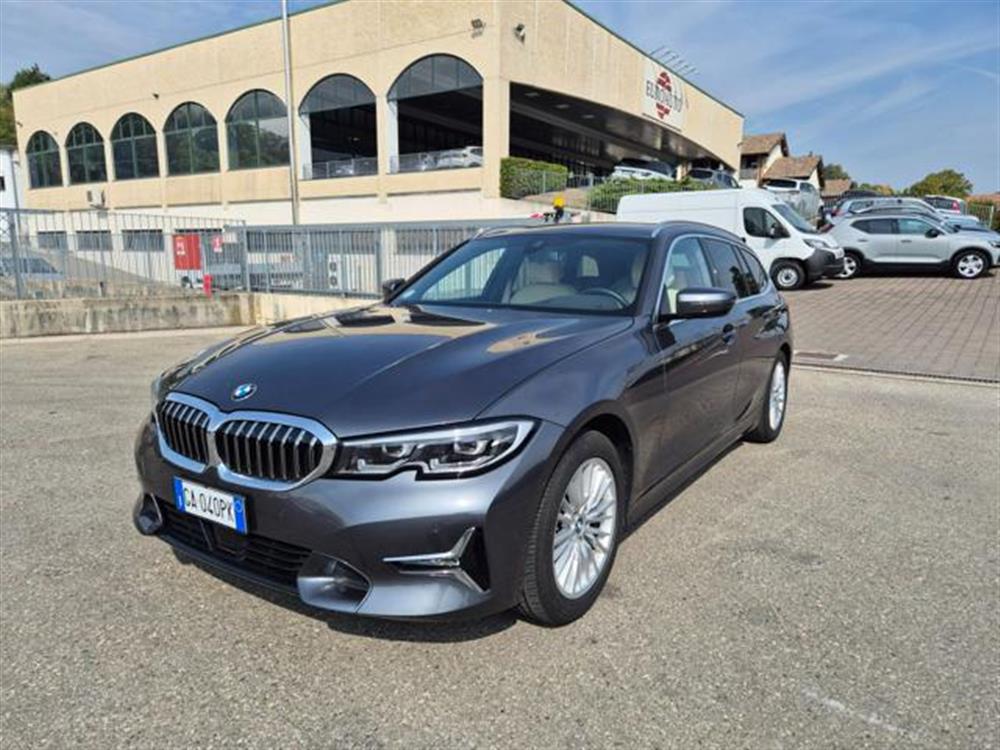 318 318 d Touring Luxury Aut