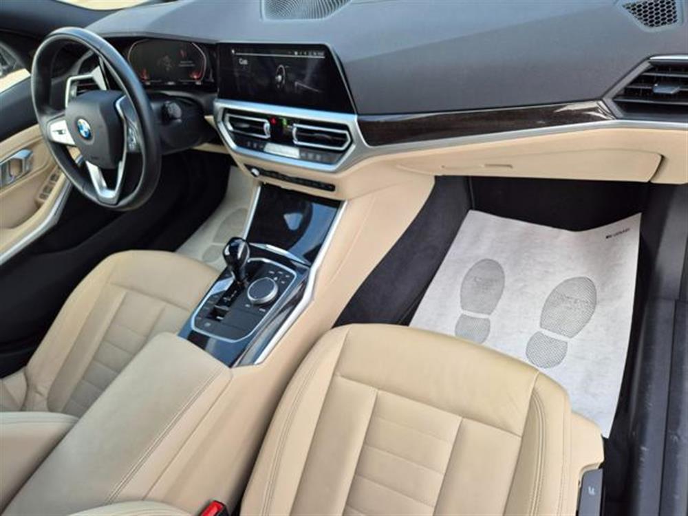 318 318 d Touring Luxury Aut