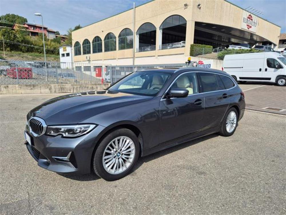 318 318 d Touring Luxury Aut