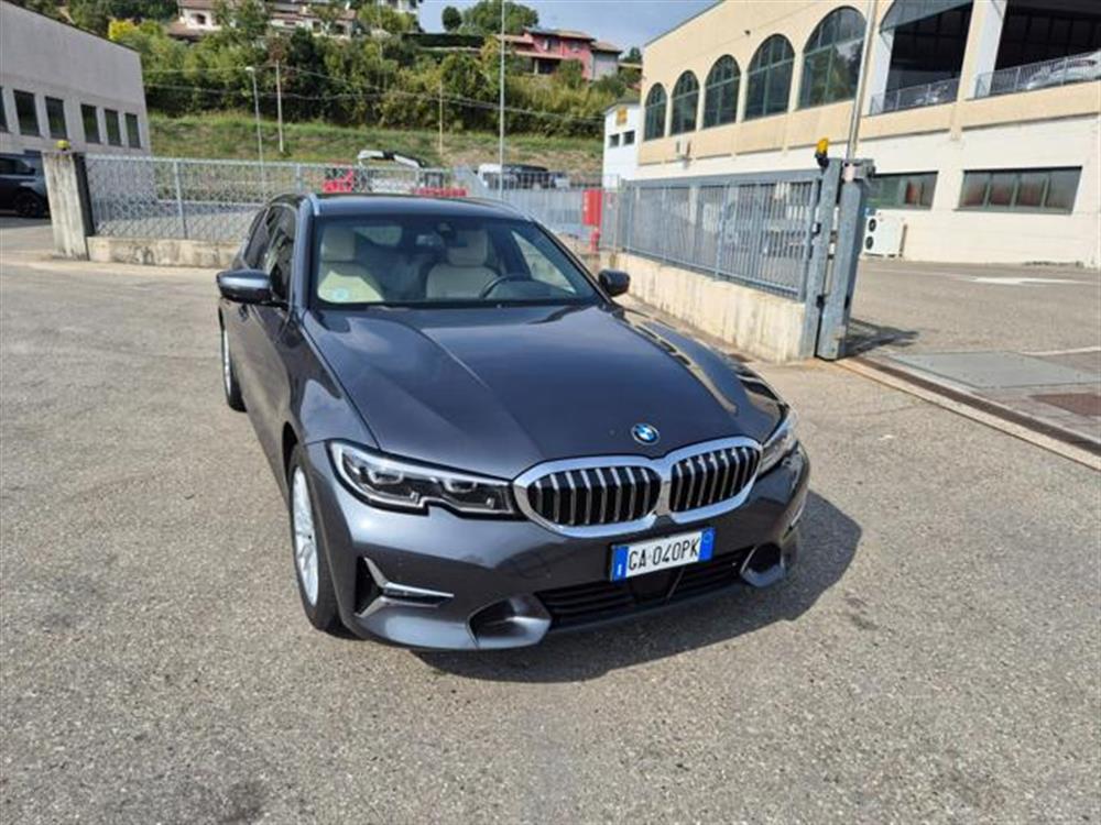 318 318 d Touring Luxury Aut