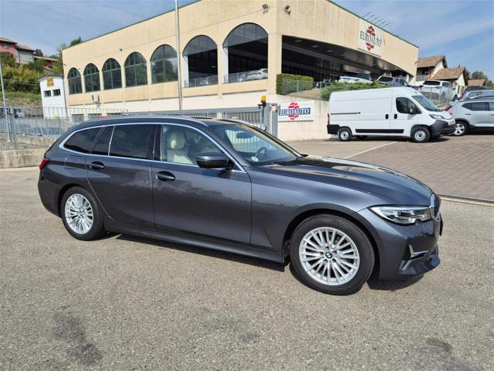 318 318 d Touring Luxury Aut