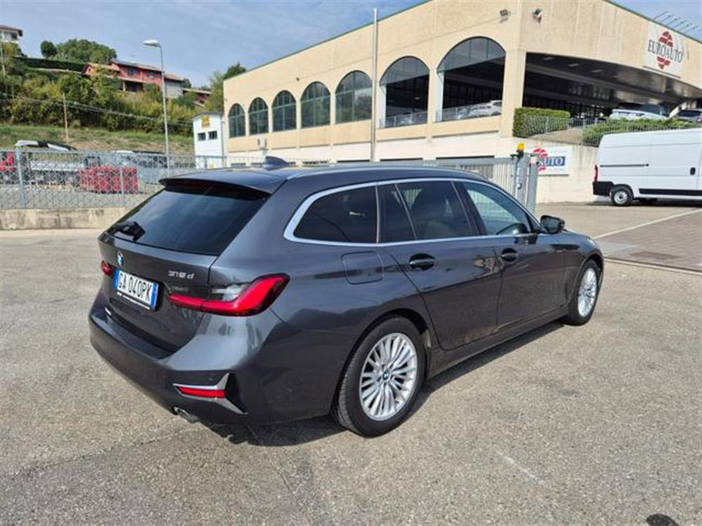 318 318 d Touring Luxury Aut