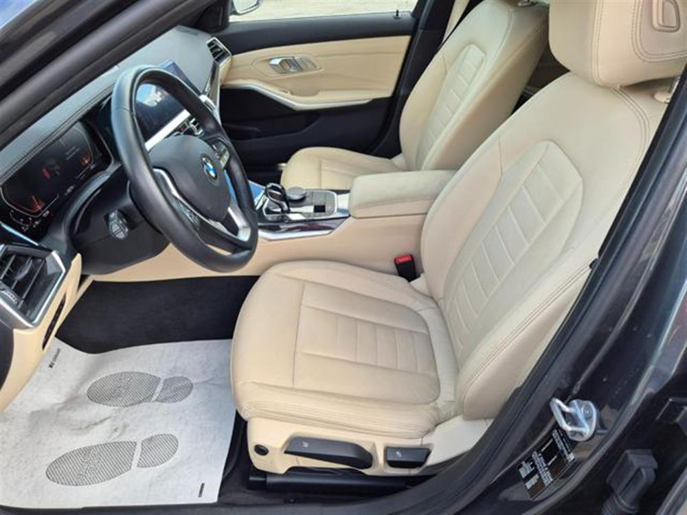 318 318 d Touring Luxury Aut