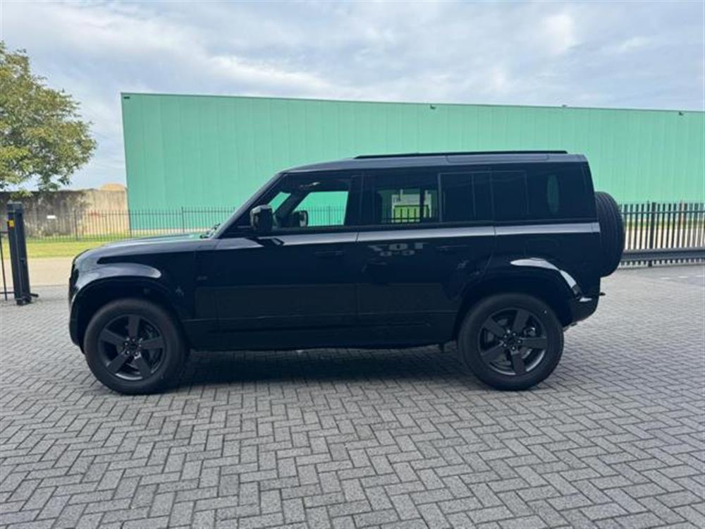 Defender Defender 110 P300 E HYBRID AW