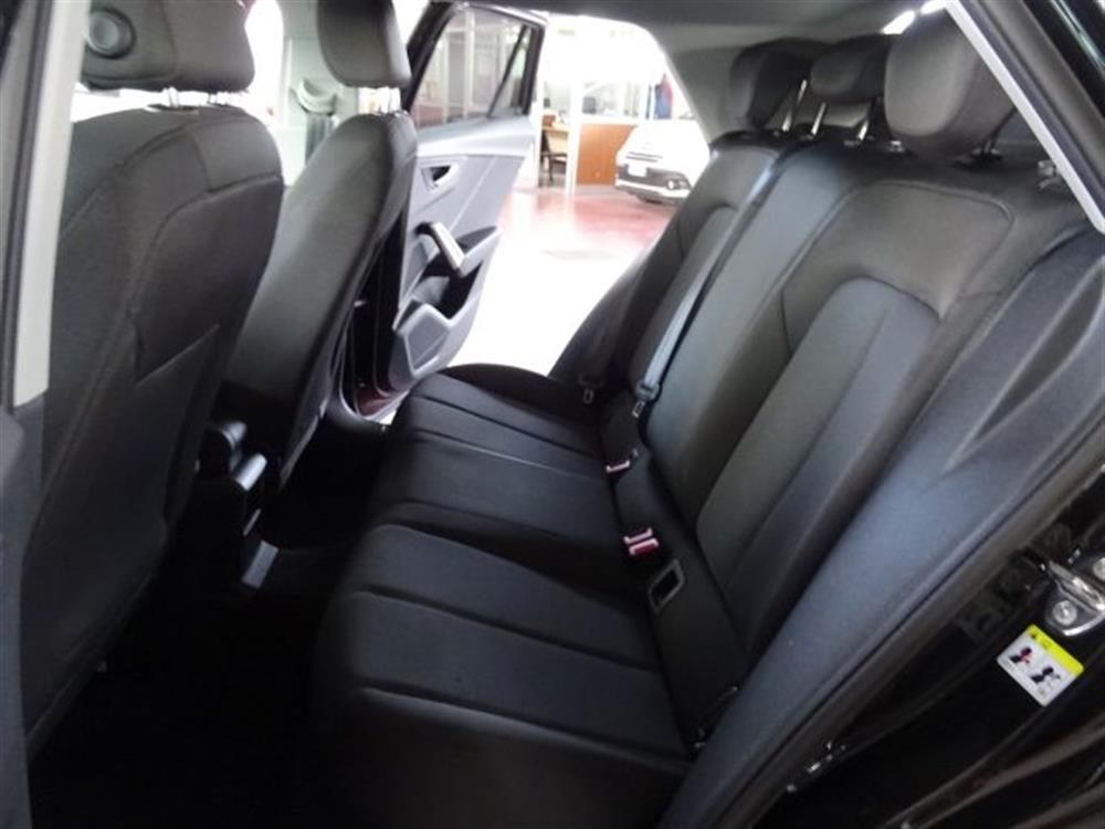 Q2 Q2 35 TFSI S tronic SLi