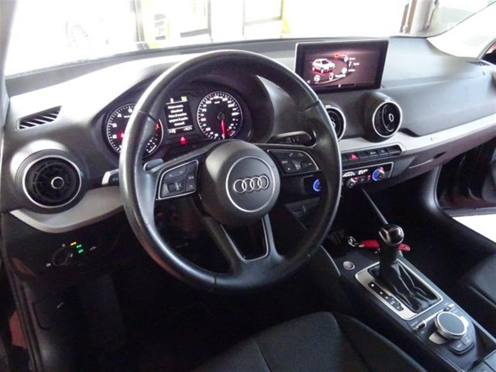 Q2 Q2 35 TFSI S tronic SLi