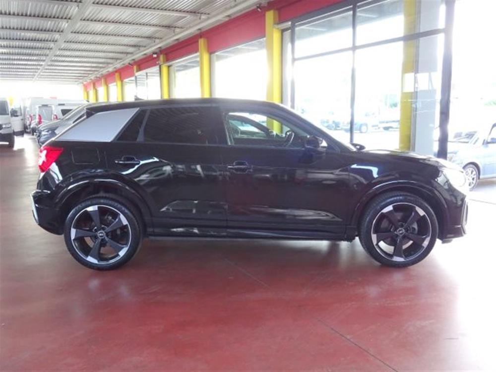 Q2 Q2 35 TFSI S tronic SLi