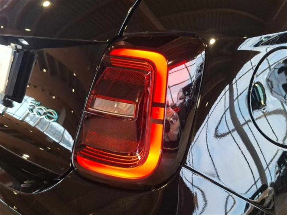 500e 500e Berlina 42 kWh Icon
