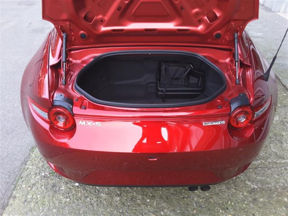 MX-5 MX-5 RF 1.5L Skyactive-G