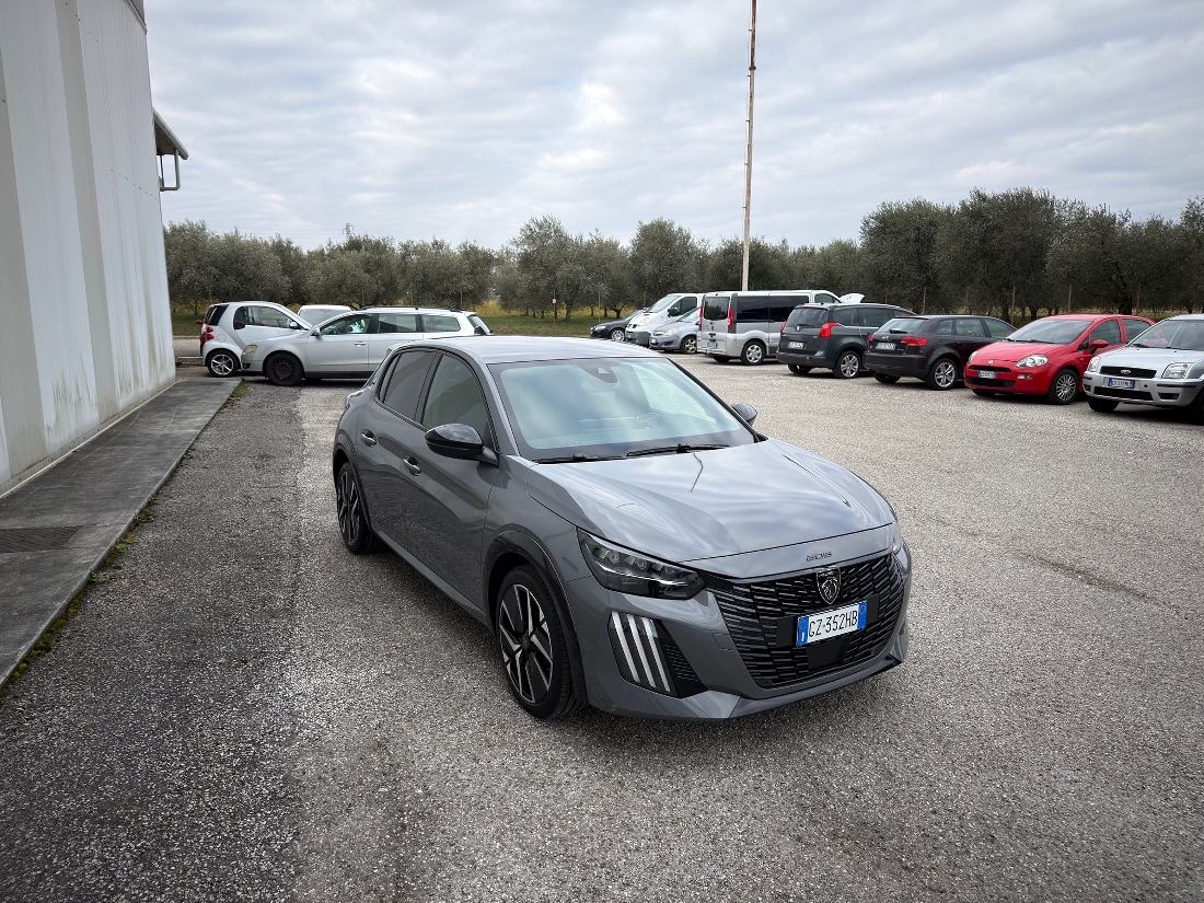 208 HYBRID 145 EDC6 208 HYBRID 145 EDC6 GT