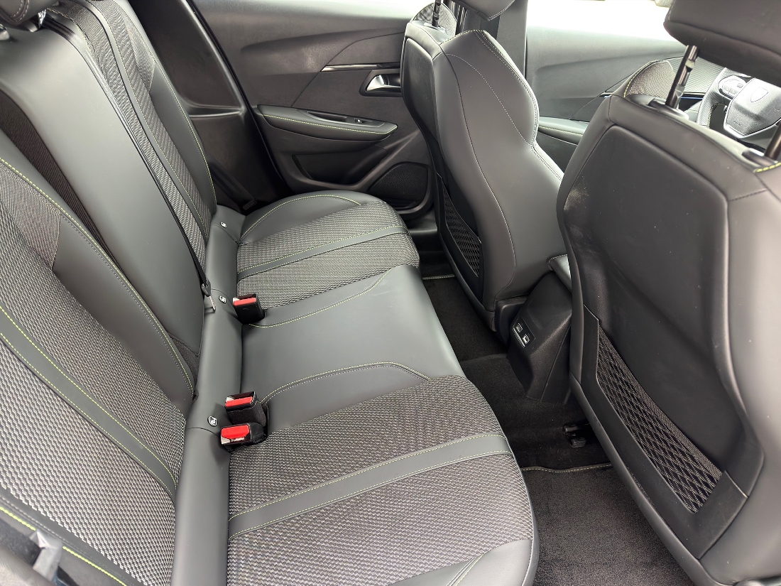 208 HYBRID 145 EDC6 208 HYBRID 145 EDC6 GT