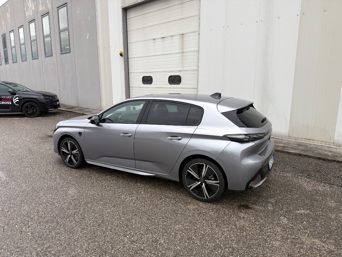 308 BL hybrid 145cv 308 BL hybrid 145cv GT