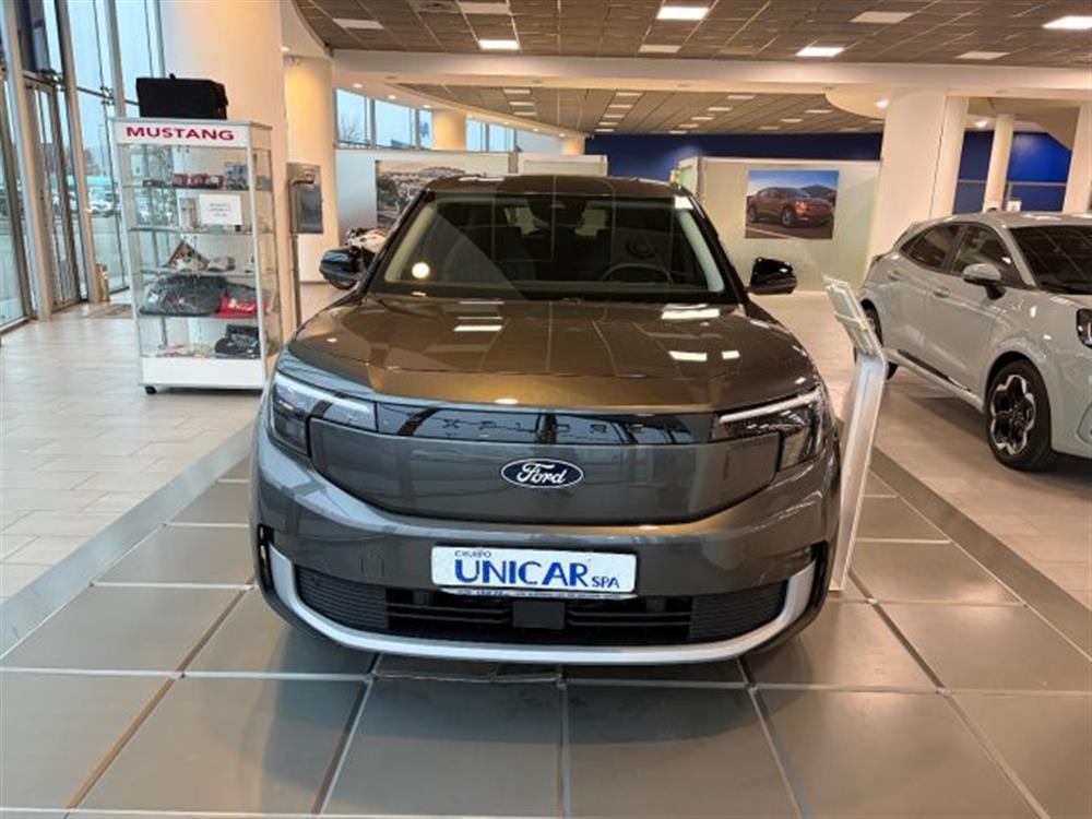 Explorer Explorer PREMIUM 77KWH 286CV