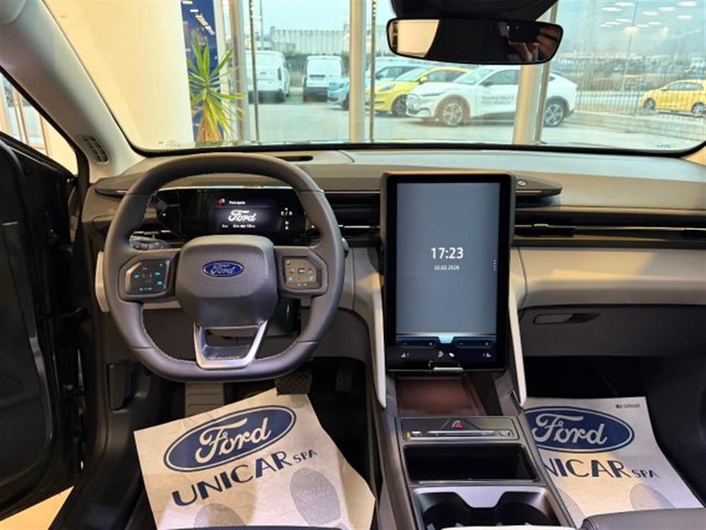 Explorer Explorer PREMIUM 77KWH 286CV