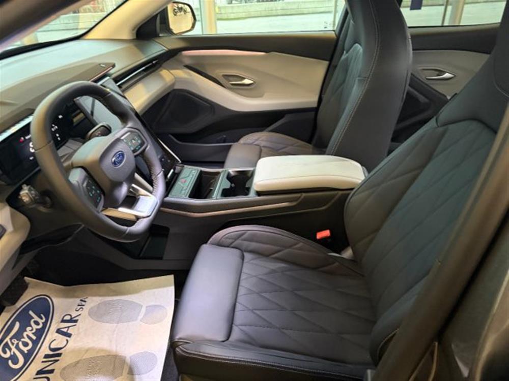 Explorer Explorer PREMIUM 77KWH 286CV