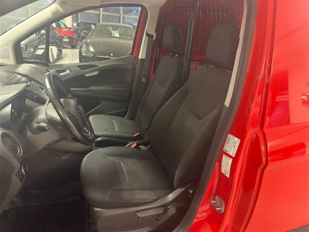 Transit Courier Transit Courier 1.500 DIESEL 100 CV