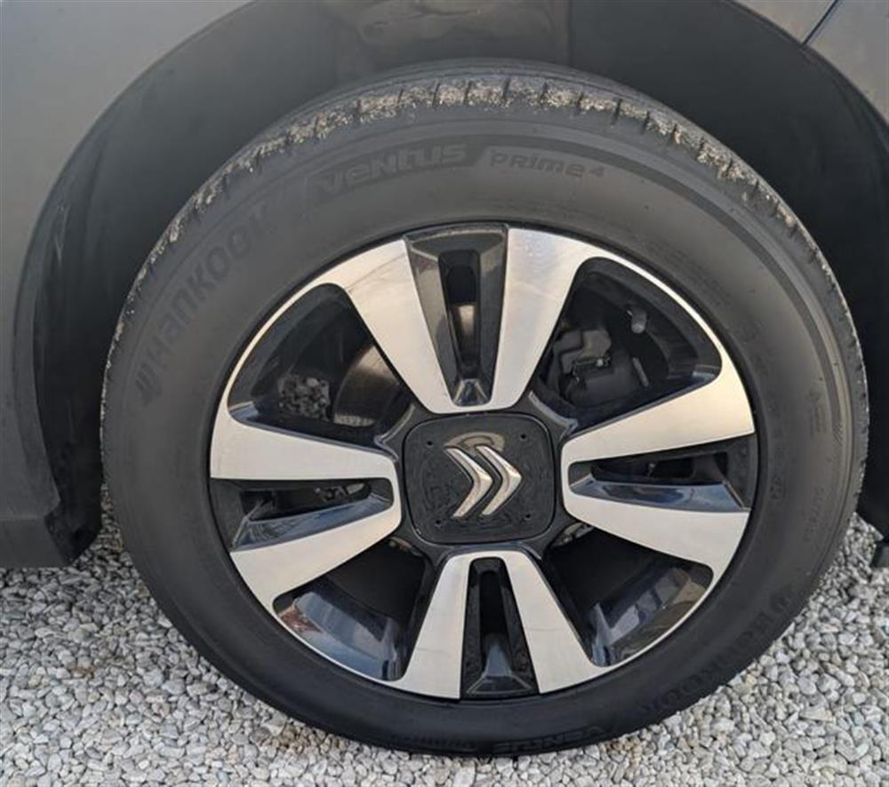 C3 C3 PureTech 82 Shine