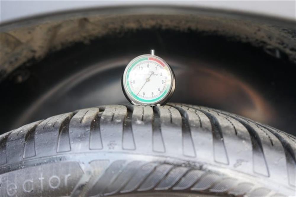 3008 3008 Hybrid4 300 e-EAT8 G