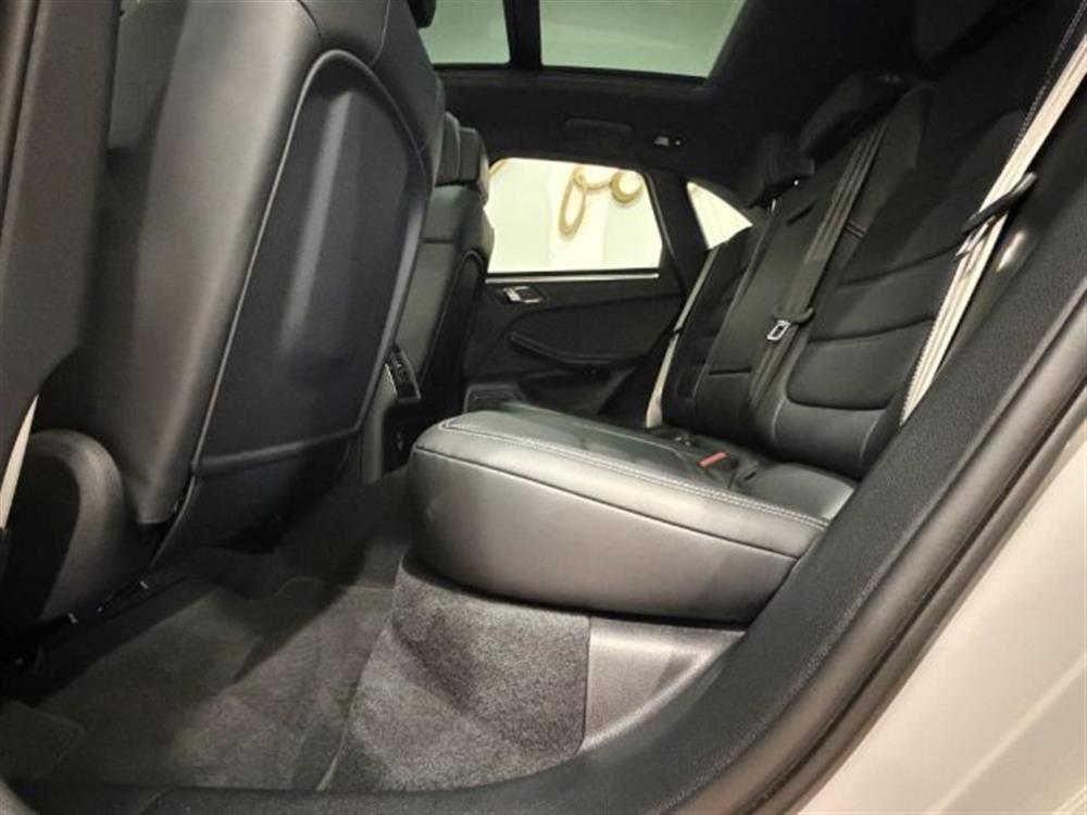 Macan Macan III 2.0 265 CV Pdk I