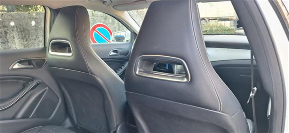 GLA 200 GLA 200 d Automatic Sport N°