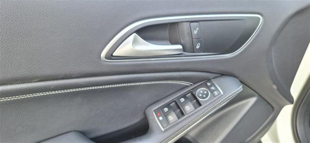GLA 200 GLA 200 d Automatic Sport N°