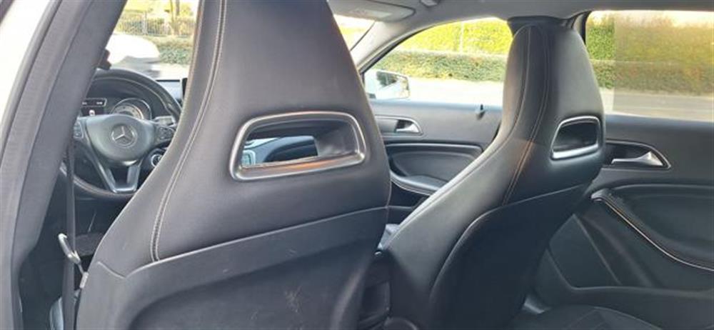 GLA 200 GLA 200 d Automatic Sport N°