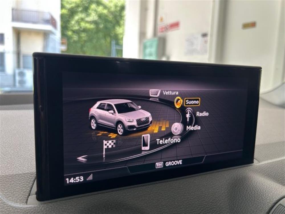 Q2 Q2 30 TDI S tronic Busi