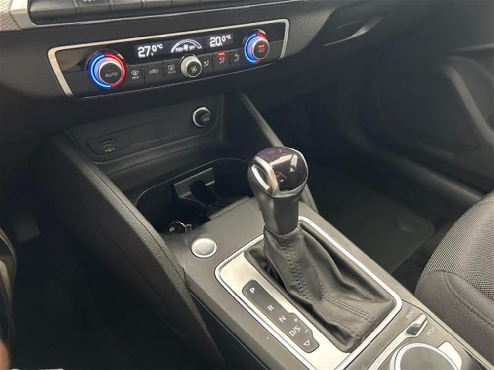Q2 Q2 30 TDI S tronic Busi