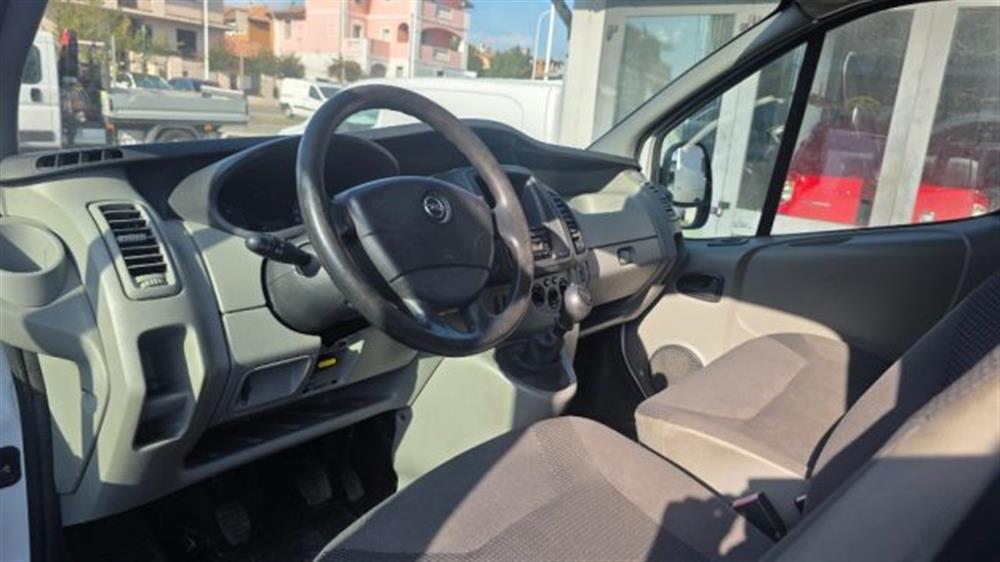 Vivaro Vivaro 27 2.0 CDTI 120CV PC