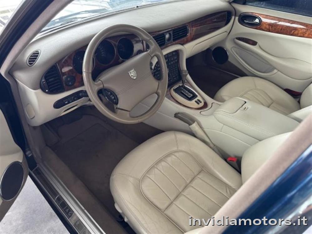 XJ XJ 4.0 V8 Sovereign ASI