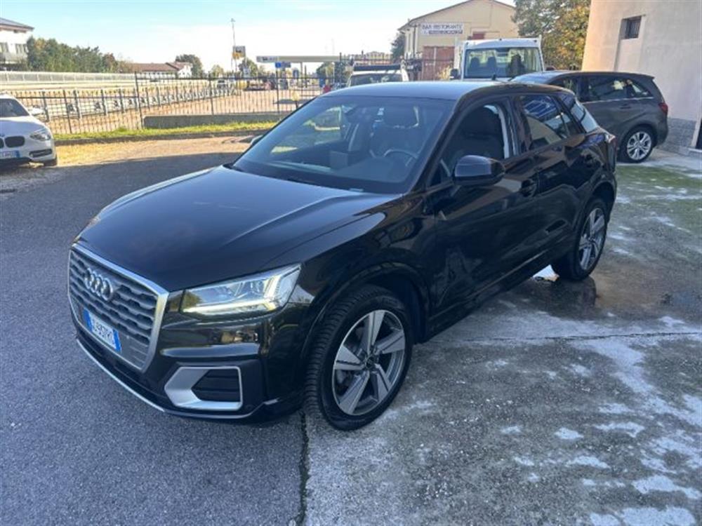 Q2 Q2 30 TDI S tronic Admi