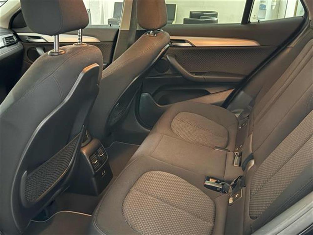 X2 X2 xDrive25e Business-X