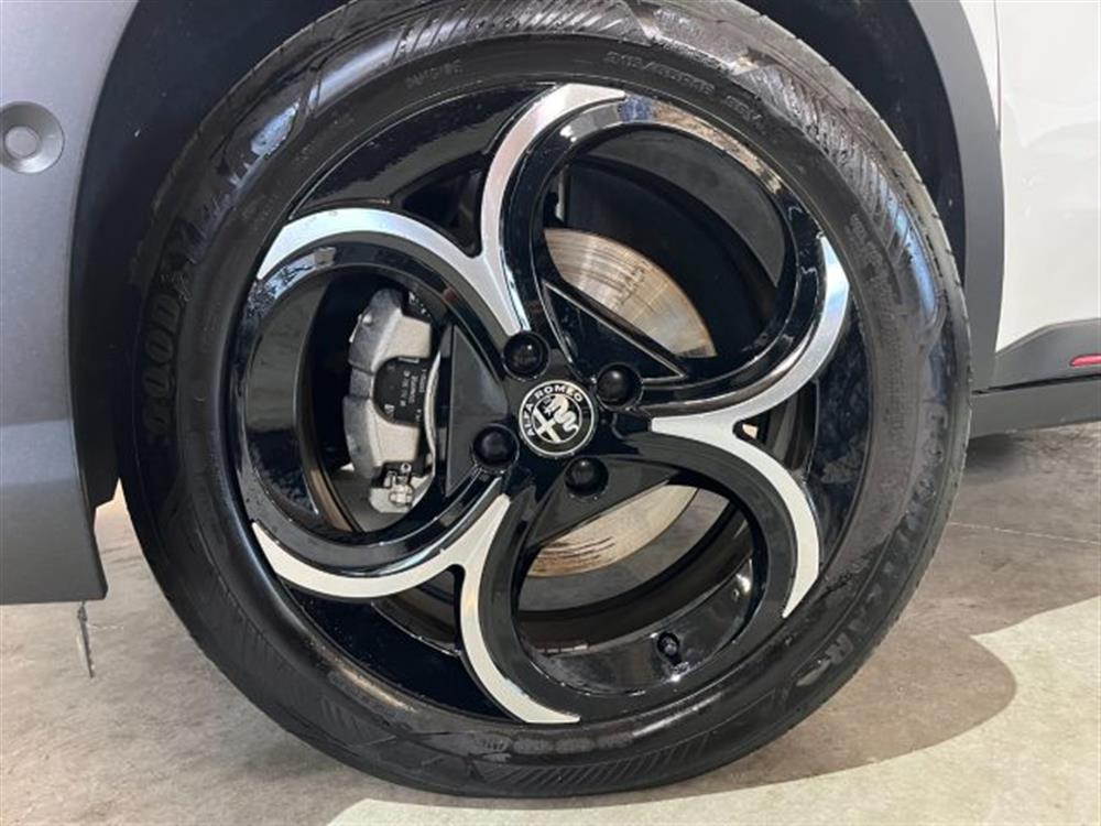 Junior Junior 1.2 136CV Hybrid eDC