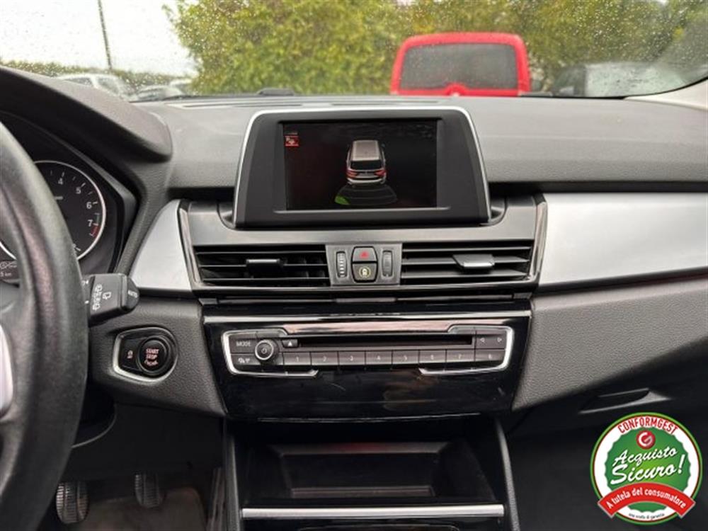 218 218 i Active Tourer Adva