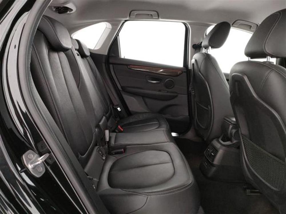 216 216 d Active Tourer Busi