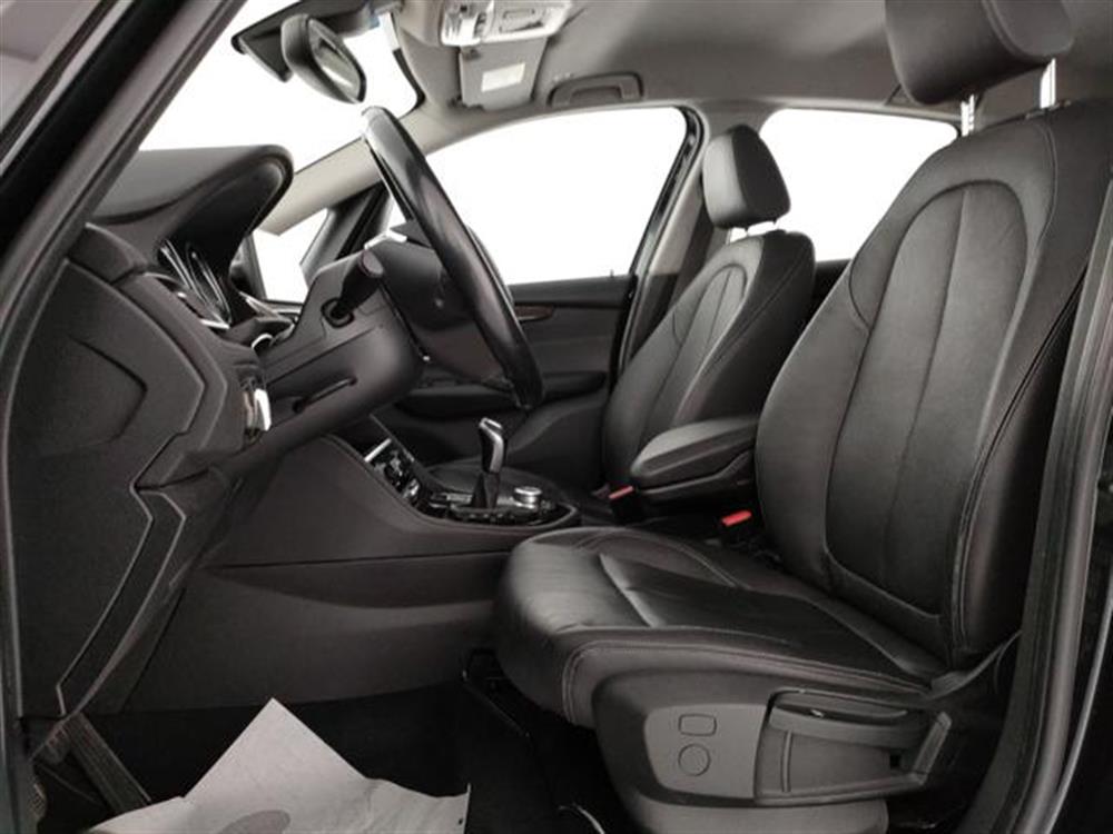216 216 d Active Tourer Busi