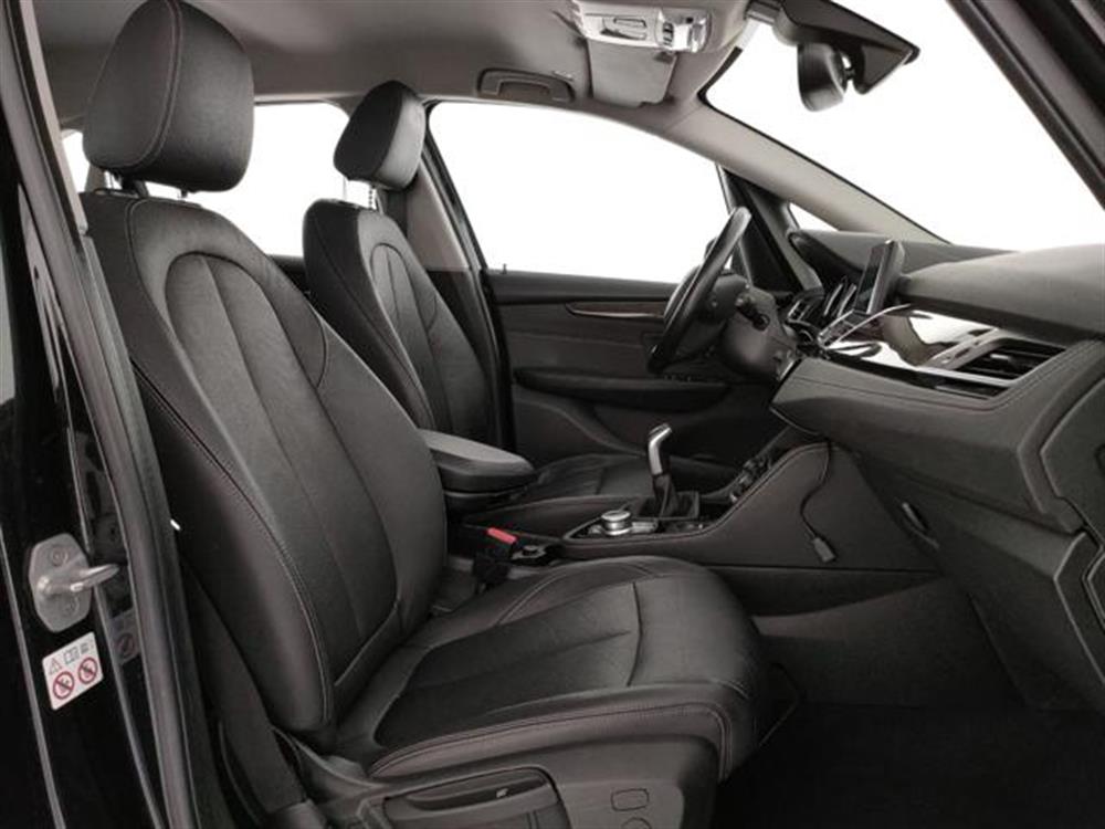 216 216 d Active Tourer Busi