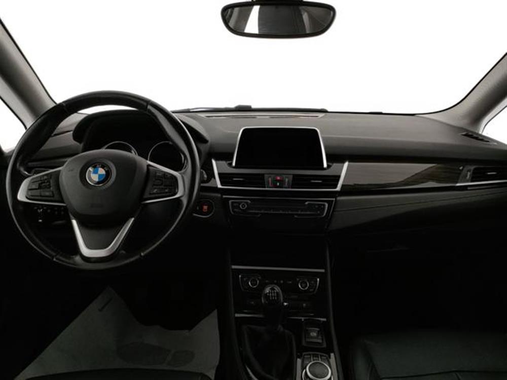 216 216 d Active Tourer Busi