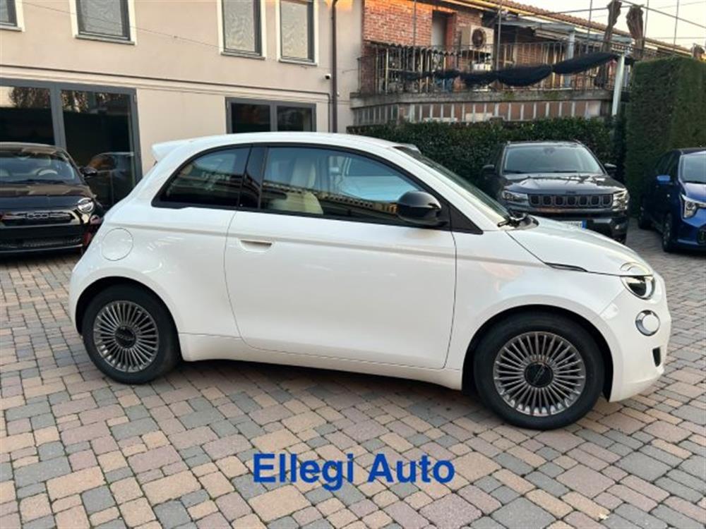 500 500 Berlina Hybrid Icon
