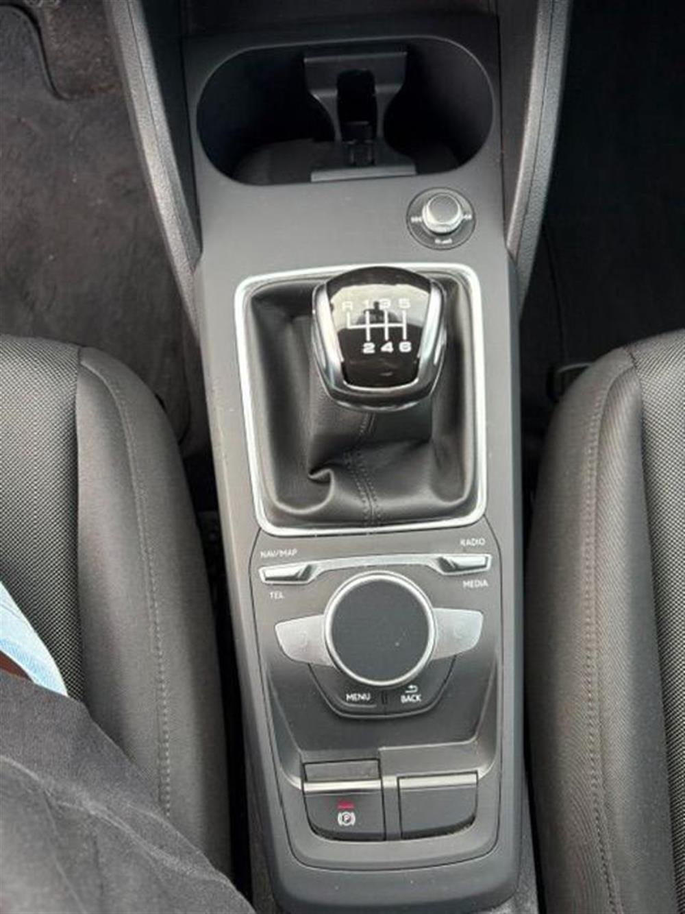 Q2 Q2 30 TFSI Business
