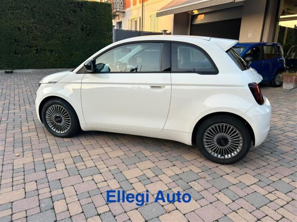 500 500 Berlina Hybrid Icon