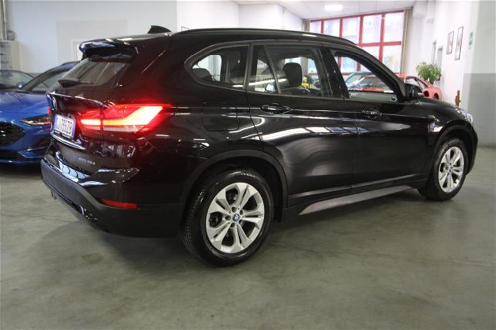 X1 X1 xDrive25e Business A
